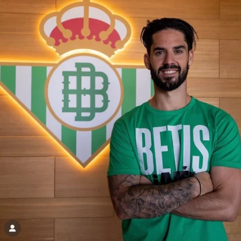 VIVA EL @realbetisbalompie Y VIVA @iscoalarcon 💚🫶✨