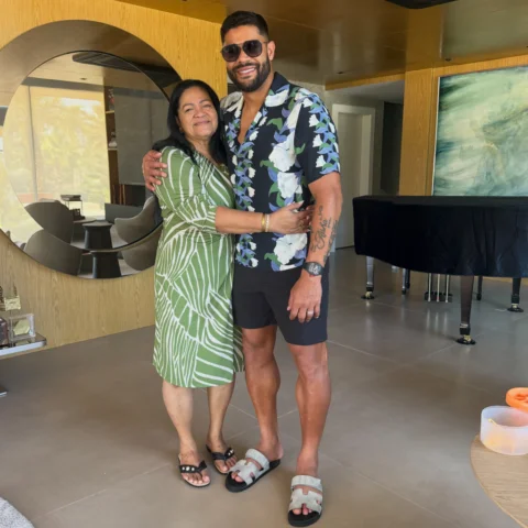 Feliz aniversário, minha mãe, minha guerreira!
Hoje é um dia muito especial, por