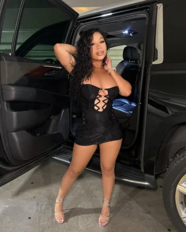 Girl yo Body Bangin’ and yo face perfect like yo shape is😍 @FashionNova

Search