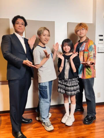 ｢こども音劇｣のお稽古が始まりました🫡
ドキドキ〜🤩
ワクワク〜💓
がんばります❗

⚠️たくさんのお申し込みを頂きまして
ありがとうございます
公式より