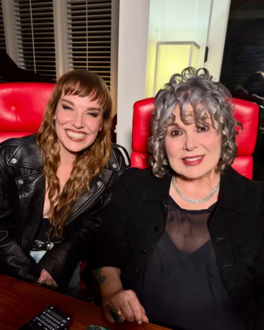 Look who came over last night!
Thanks @officiallzzyhale 

Season 2 of After Dinn