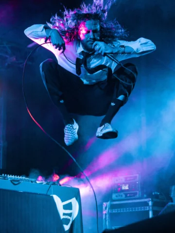 HOW DO YOU JUMP LIKE THAT THOUGH? @jarvmakesmusic