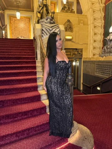 Phantom of the opera 🎭 
.
.
.
.
.
.
.
#phantomoftheopera #hollywood #gown #dres