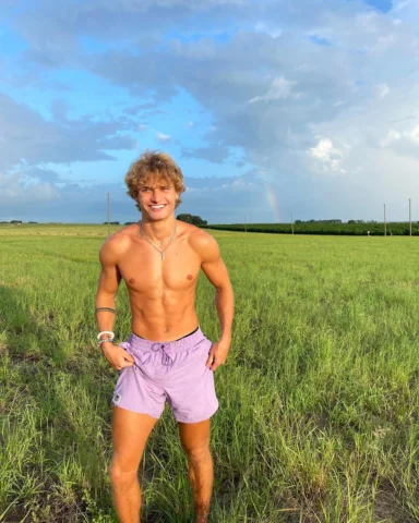 i think the purple shorts matched the vibe pretty well, right??