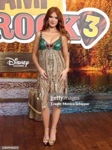 Camp rock 3 premiereee girlsss🌟 🧡
#camprock3 #camprock3premiere #camprock #lia