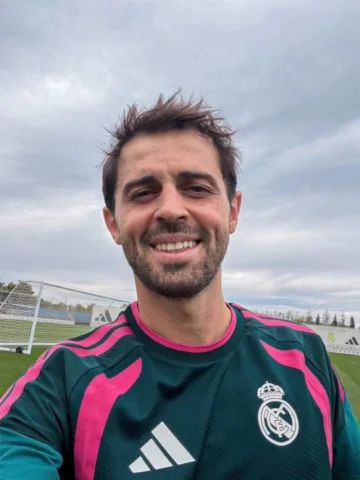 FIRST DAY AT REAL MADRID FOR BERNARDO SILVA! 🤍

A PLAYER WHO KNOWS NOTHING OTHE