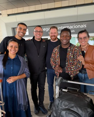 Chegamos agora na querida Angola 🇦🇴 
Expectativa para o grande congresso de mi