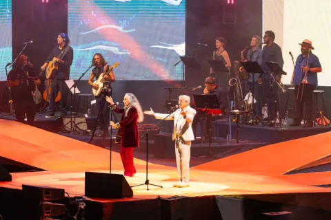 .
🎤 @caetanoebethania.tour na @casadeapostasfontenova .
🗓 30novembro2024

📷 @