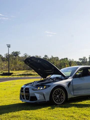 Competition Sport

🇩🇪 BMW M4 CS G82 na cor Brooklyn Grey @roadpredator_garage