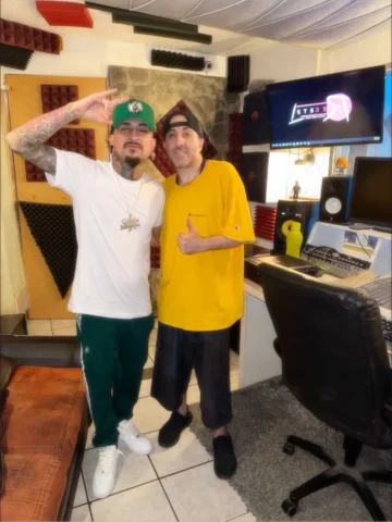 Sesión en el estudio con @spook_gang 🔥 🎙️ 🎚️ 

#rapper #musica #pictureofthed