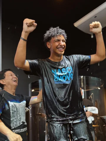 O CÉU ESTÁ EM FESTAAA

MINHA VIDA FOI TRANSFORMADA