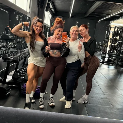 Name a more intimidating group of women … I’ll wait … 

@chloepickford_ifbbpro @