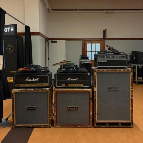 all you need 

@marshallamps 
@emperorcabinets 
@ampeg