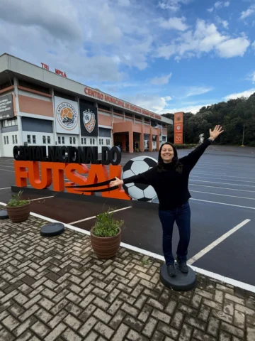 Aquela visita ao ginásio da @acbffutsal 🧡🖤