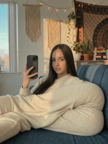 who wants to join me for this cozy evening?🥰💗