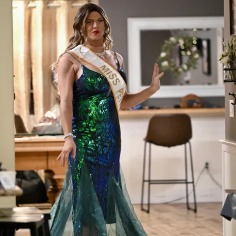 She’s beauty, she’s grace, she’s Miss Petty 💅 catch the full dragification on t