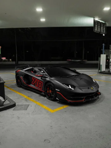 🦇 in the night ride…

🇮🇹 Lamborghini Aventador SVJ Roadster LP 770-4 Exhaust 