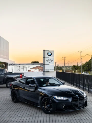 Track package

🇩🇪 BWM M4 Competition Track na cor Black Sapphire @gbciate