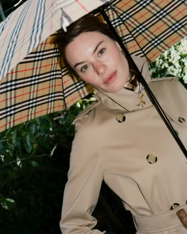 Rain or shine 💛 @burberry #Ad #ItsAlwaysBurberryWeather
