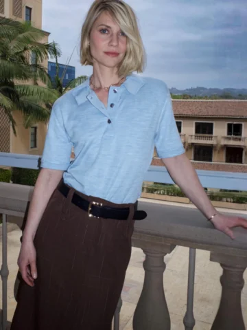 🩵 @clairedanes #thebeastinme @netflix 
@toryburch @shyleerosejewelry #clairedan