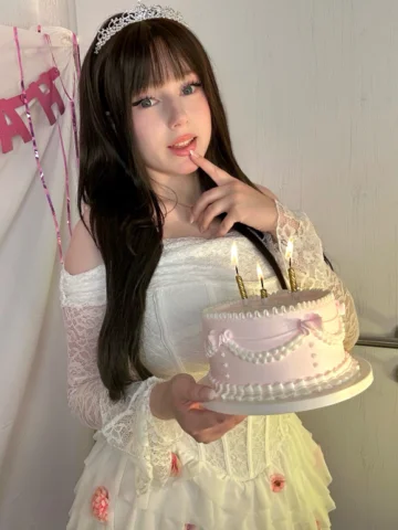 I‘m 21 now 🧁