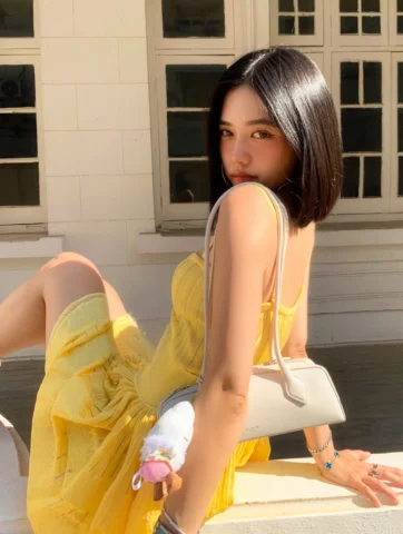 shanghai 36 degrees but at least my hair is sleek💅🏻
洗发水广告怎么还不找我, 亏大发了