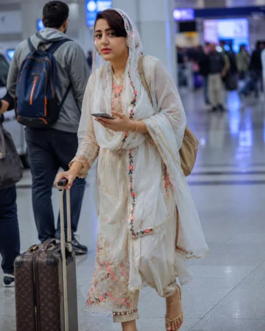 Habi habi Come To Dubai | #zainabjan2001 #zainabranjbar