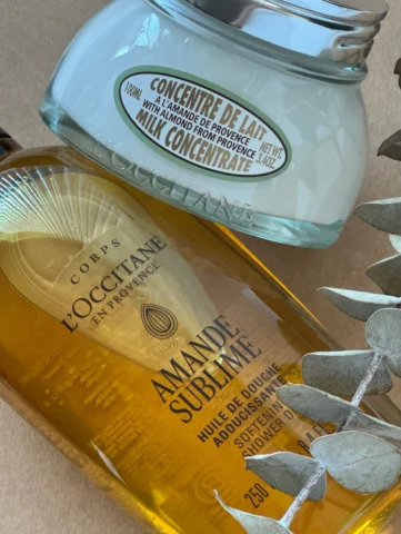 💛Mini spa escape with @loccitane

My summer skin secret is this dynamic duo to 