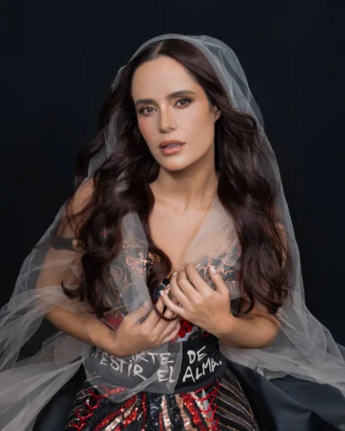 Así de bonita la imaginé! @analuciado 

Gracias a @hugoquinonesmakeup por tanto 