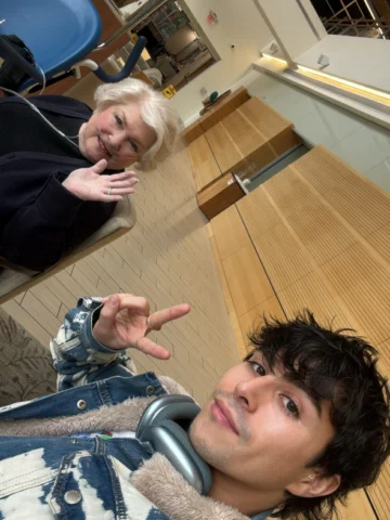 👋🏼✌🏼