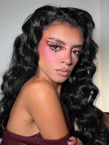 Un look iconic de la mejor @ferplascencia_makeup 
Peinando @yoanasalon 
Extensio