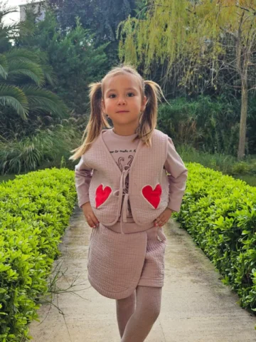 Sen benim minik kızım 🦋 iyi ki ama iyi ki doğurdum seni🙏 Sen benim en iyi oyun