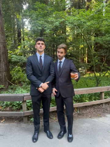 🤵🏻🤵🏼