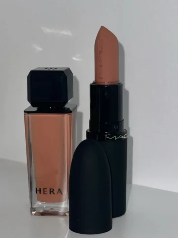 @maccosmeticskorea 
@herabeauty_official 

로즈 브라운 립 조합🥐

.
.
.
#립추천 #허니드 #빅프로모션