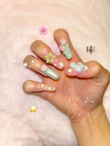 Nails 😍😍😍(ignore the police lol)

#nailsnailsnails #nails #nailsinspo #y2knai