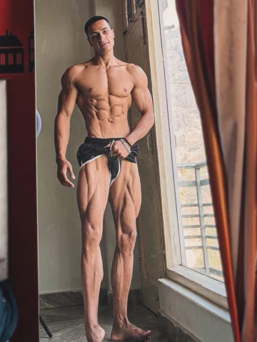 Lean Is Law🔱
.
Follow @ranaaafit for more⚡️