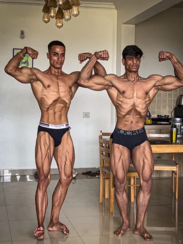 Rana🦅 X Arun🦖
.
Follow @ranaaafit & @arunnzzz_ 🔱