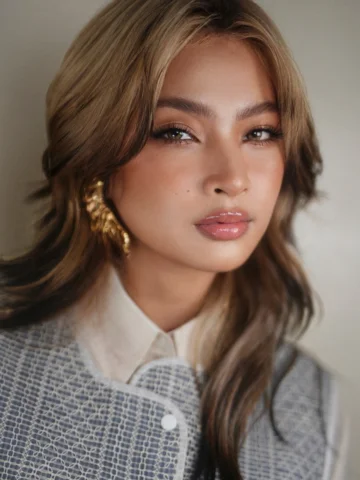 Soft sultry ✨ @bini_colet 
M: @mkqua
H: @cristinebenoman_hair 
S: @icavillanueva