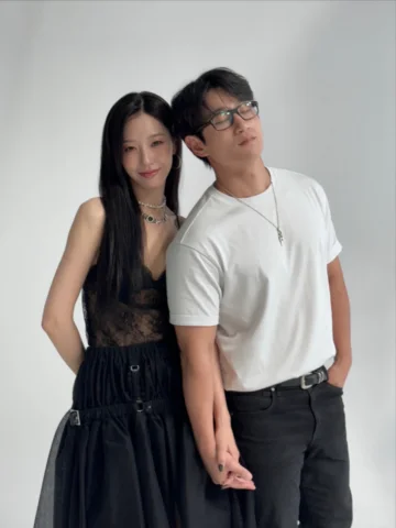 Race 활동을 끝으로 저의 미니앨범활동이 마무리가 되었습니다 🖤
저 멀리 앞에있는 별만 보고 무작정 달려왔던 것 같은데요
달리는 몸은 힘들었
