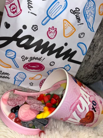 🍬 Mein Favorit: der 15€ Jamin Bucket! 😍

Einmal den Becher schnappen und mit d