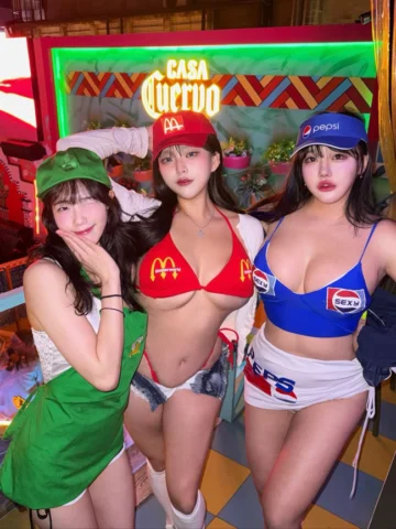 Subway X Mcdonalds X Pepsi 

@casacuervo_itaewon 

Which brand is your best ?