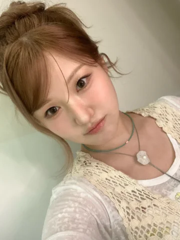 언더 트임 포인트 (*⸰‿-)