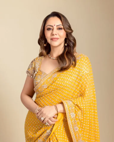 Fables in gold ✨💛

@zoyajewels @arpitamehtaofficial 
@cloverconnect.in