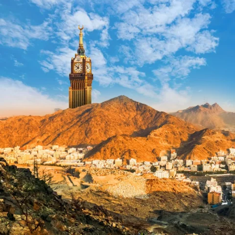A journey that begins in intention
and ends in tranquility 🌙
 
Makkah and Medin