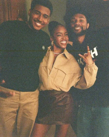 lovie simone and michael cooper jr. captured by @jonathandavissofficial

📺: for
