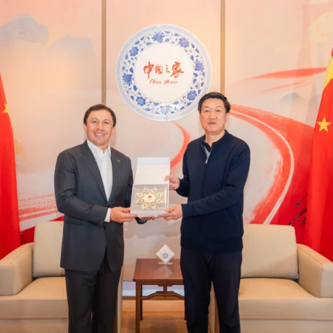 Good to reconnect in Milan with Gao Zhidan, NOC China President.

Our conversati