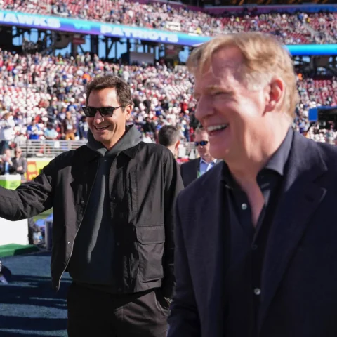 Just a couple of Roger’s watching some 🏈
