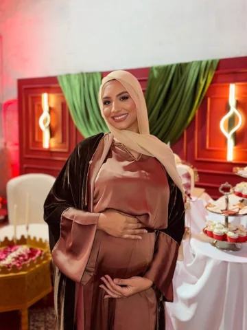 مساء الخير 🌙🤍
لبيسة ديالي من عند @rahma_haute_couture 🫶🏻