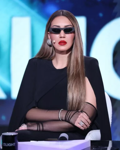 إطلالتي الليلة بنصف نهائي برنامج ستارلايت 🖤🖤🖤 😎😎😎
مجوهراتي من دار رافينيتي