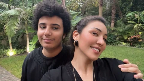 عيد سعيد مع الحب ♥️♥️🇲🇦🇲🇦